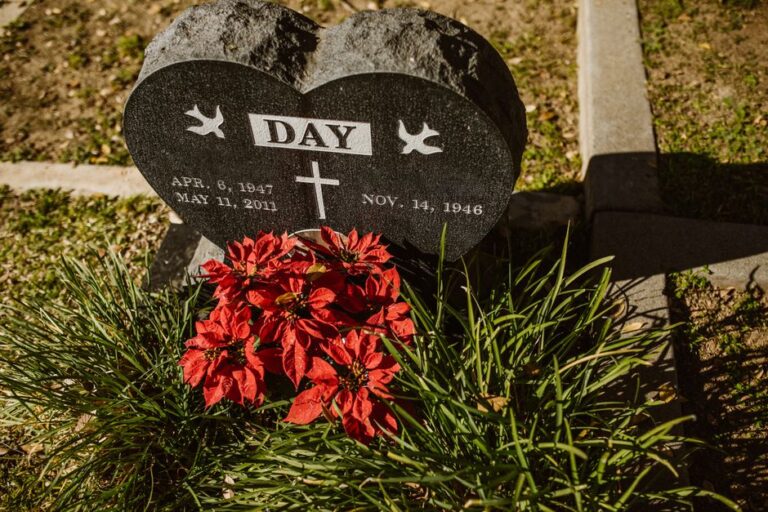 Burial insurance vs final expense life insurance – Ultimate Guide 2026