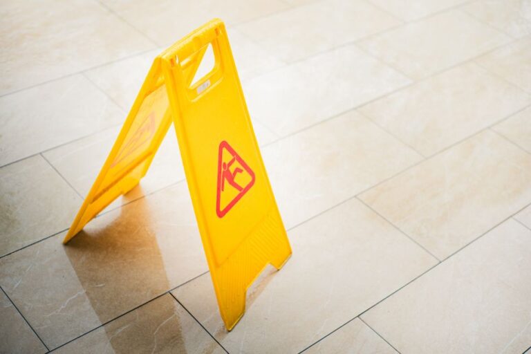 Liability vs professional liability insurance comparison – Ultimate Guide 2026