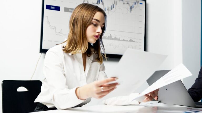 The Loyalty Discount Myth: Why Shopping Insurance Every Year Could Save You Thousands